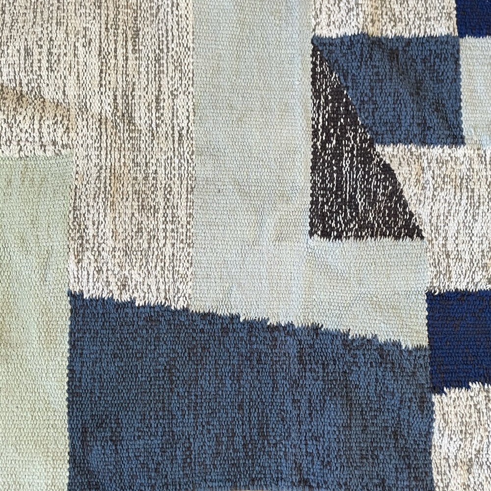 Project 62 // Woven Geometric Rug 2’x3’ - Picture 4 of 6